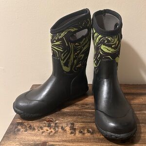Bogs Kids Black and Green Rain Boots